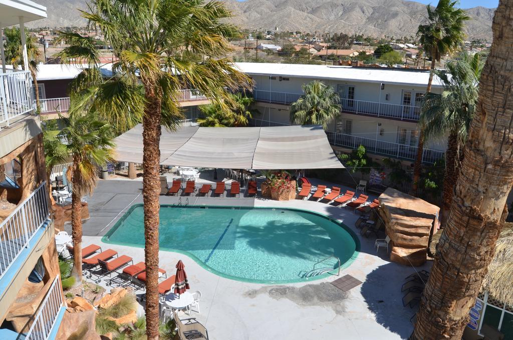 Hyundae Resort And Spa Desert Hot Springs Bagian luar foto