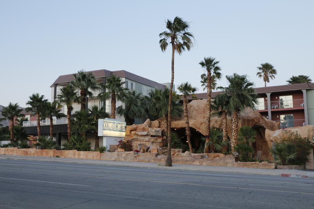 Hyundae Resort And Spa Desert Hot Springs Bagian luar foto