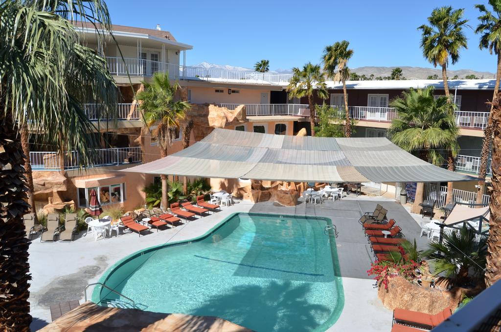 Hyundae Resort And Spa Desert Hot Springs Bagian luar foto